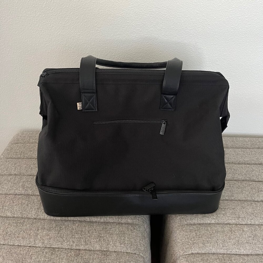 Beis The Weekender Bag in Black